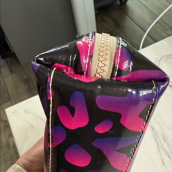 Consuela Pebbles Large Cosmetic Case - Picture 6 of 11